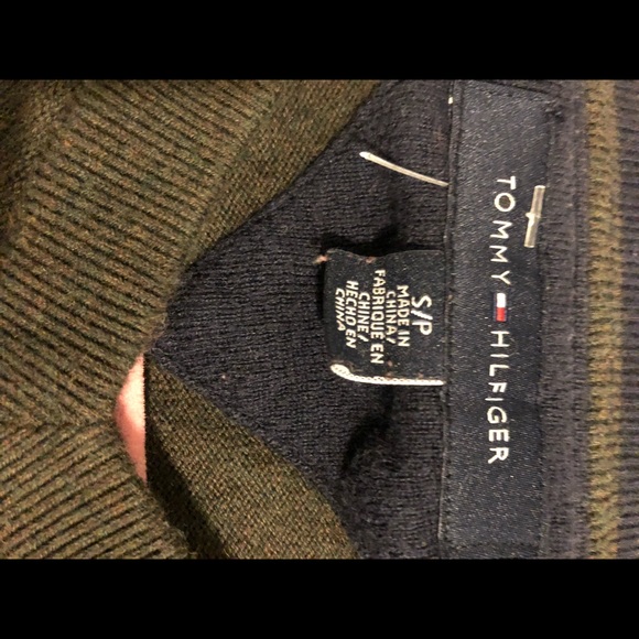 Tommy Hilfiger V-Neck - Picture 3 of 3